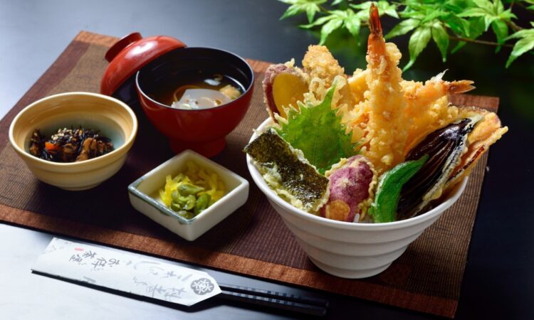 巌門天丼（がんもんてんどん）