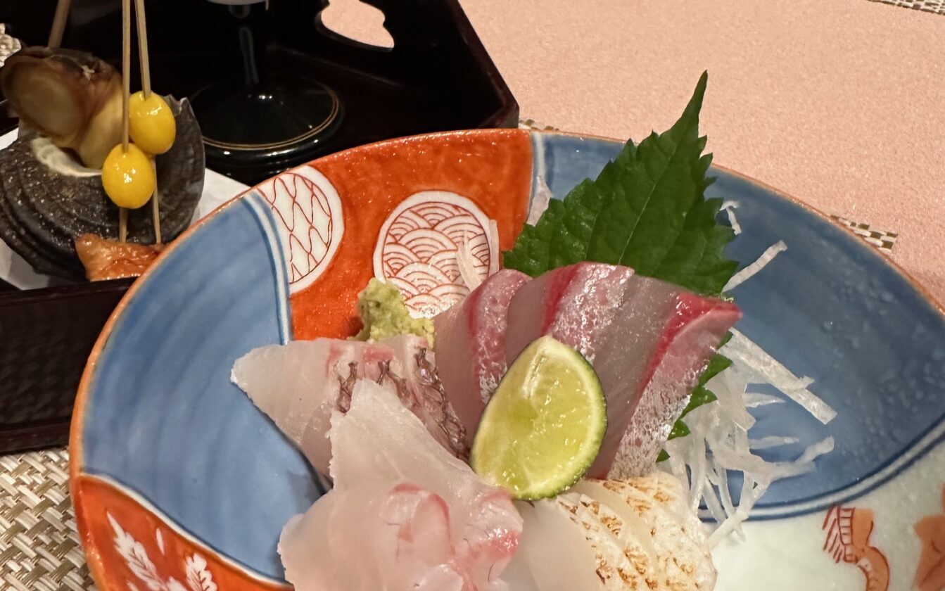 クレスト・オブ・ザ・ウェイブ立岩